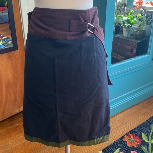Black, burgundy and olive wrap around skirt with pocket - Picture 3 of 3